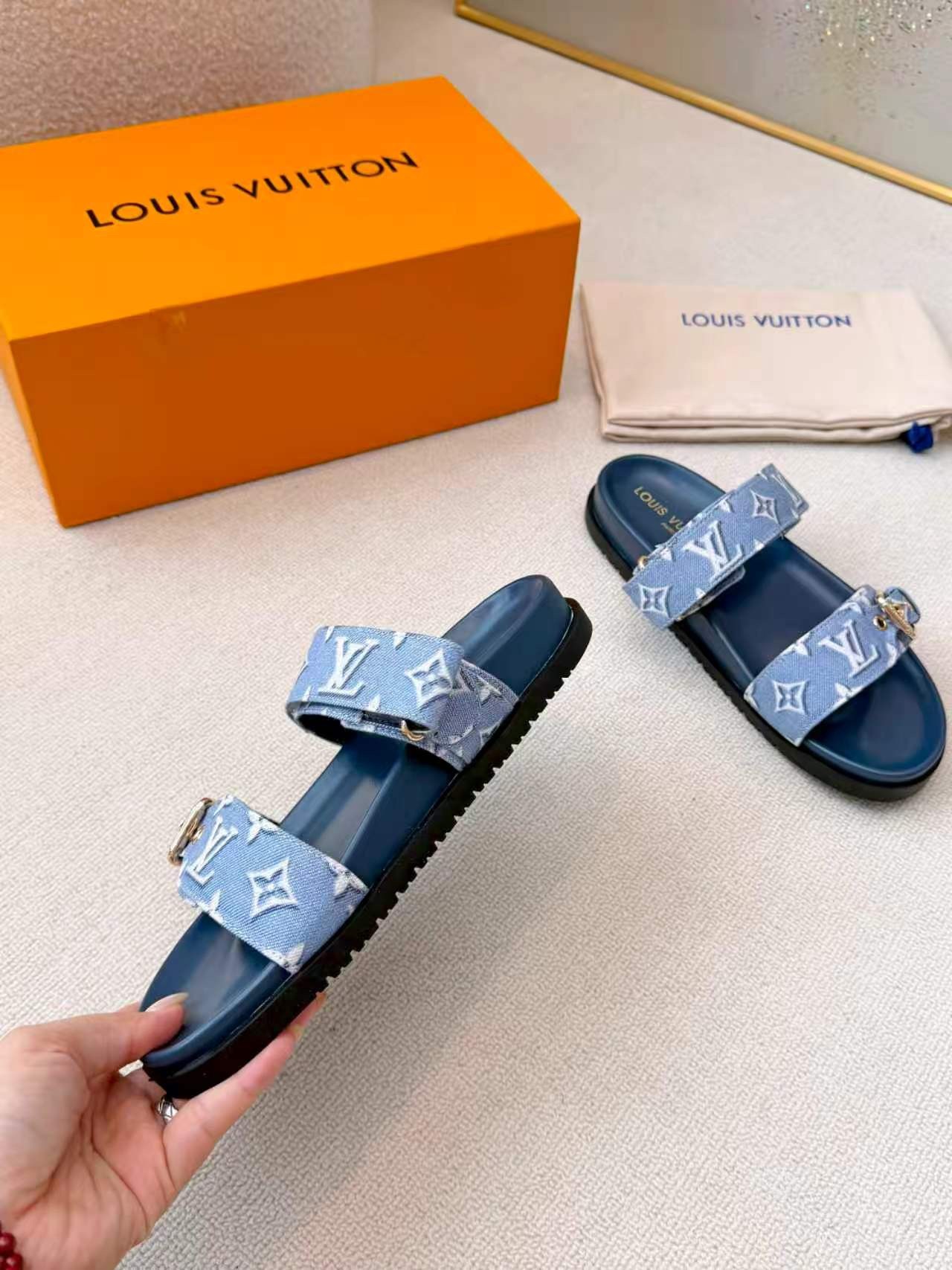 L X V SLIPPERS(Multiple colors) detail 22