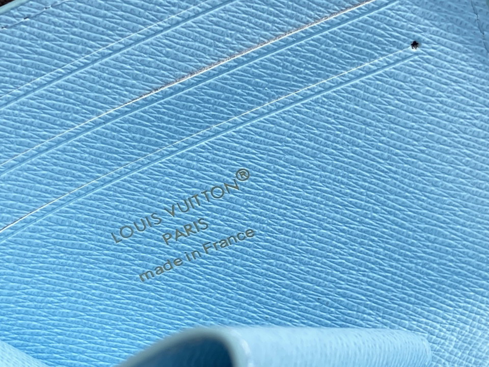 L X V Wallets(Multiple colors) detail 8