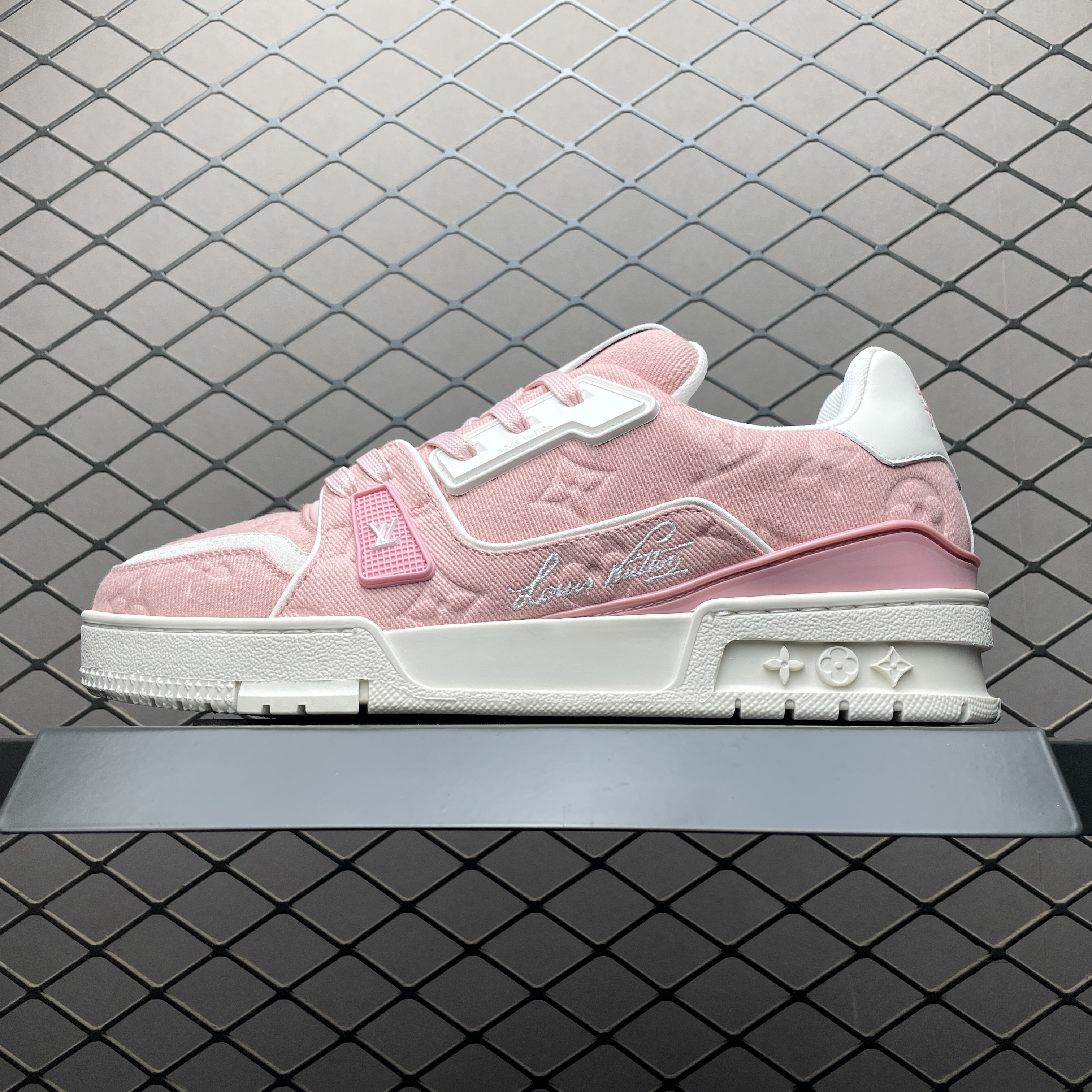 L X V TRAINER SNEAKERS