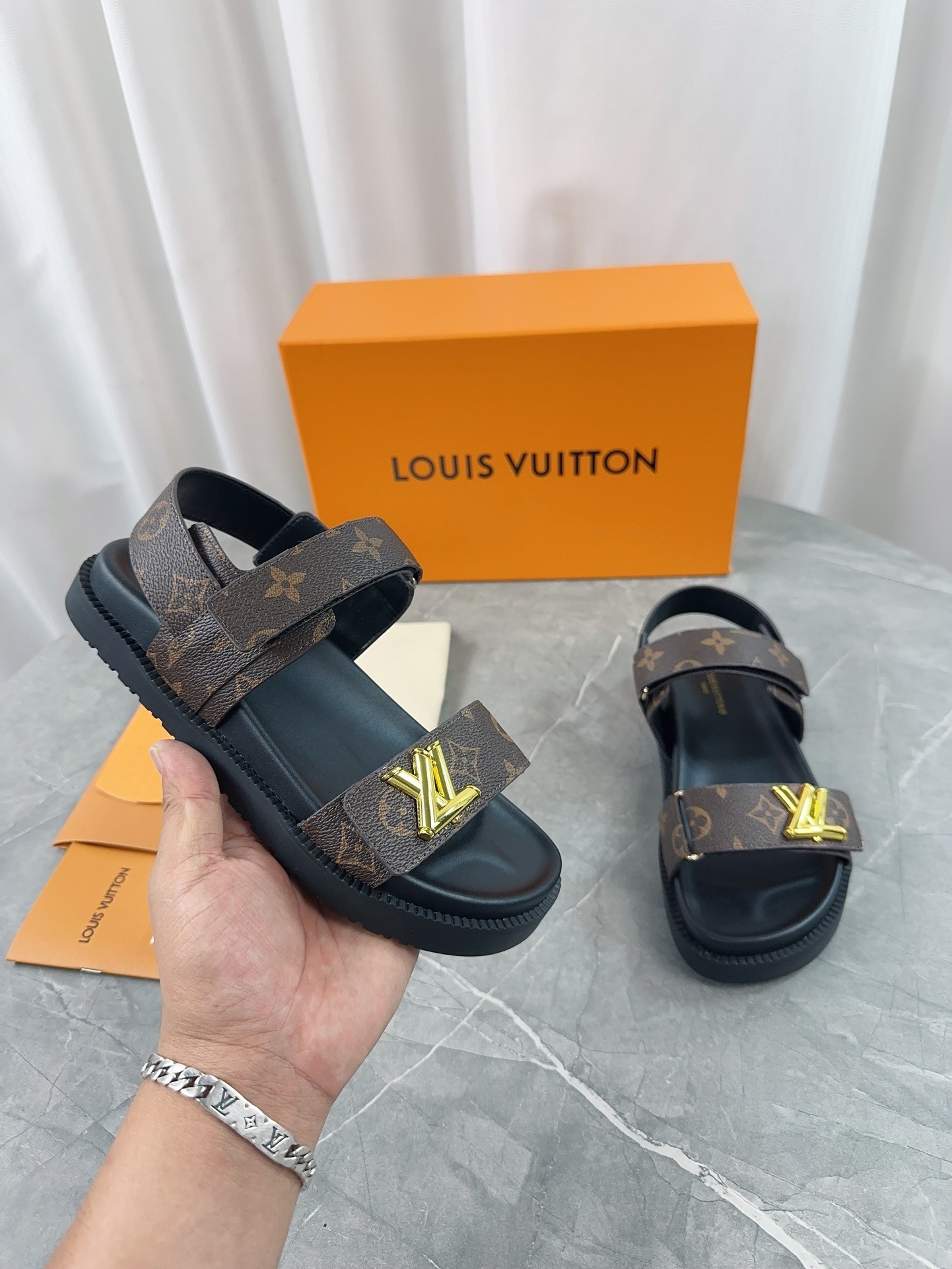 L X V SLIPPERS(Multiple colors) detail 14