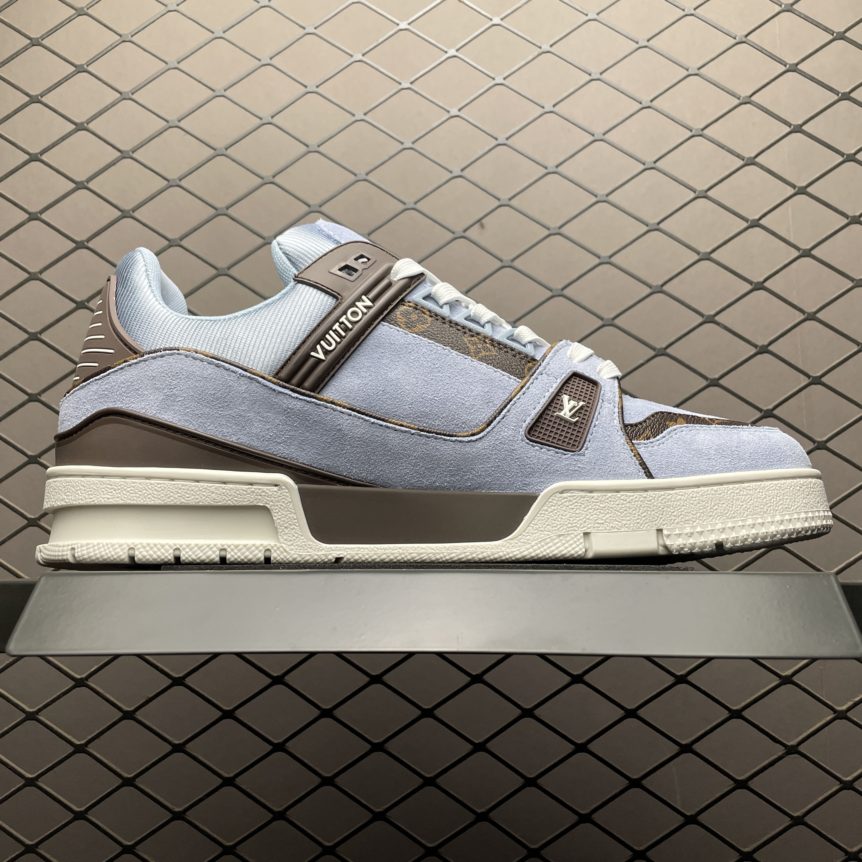 L X V TRAINER SNEAKERS detail 3