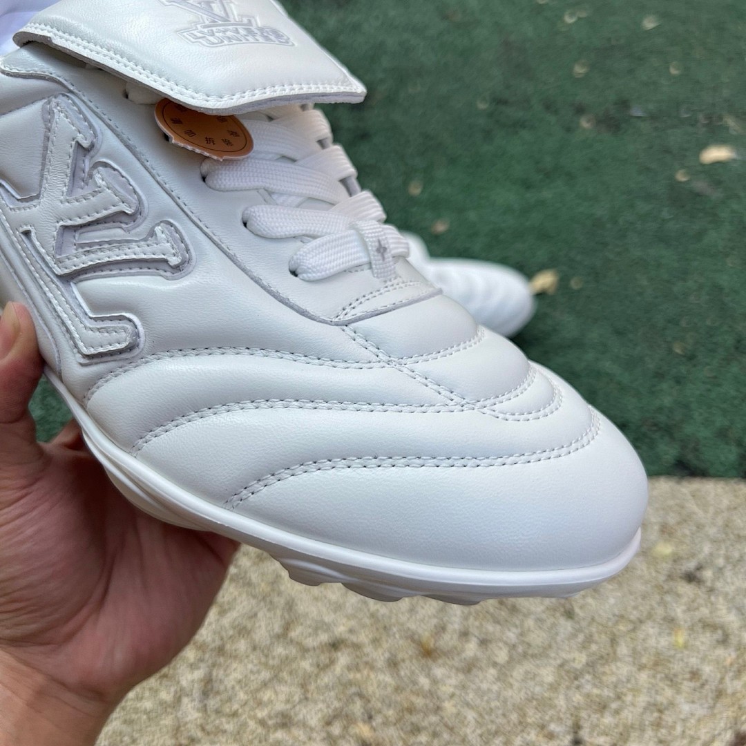 LOUIS VUITTON Footprint Soccer lv足球鞋 纯白 尺码：39-45 ，52