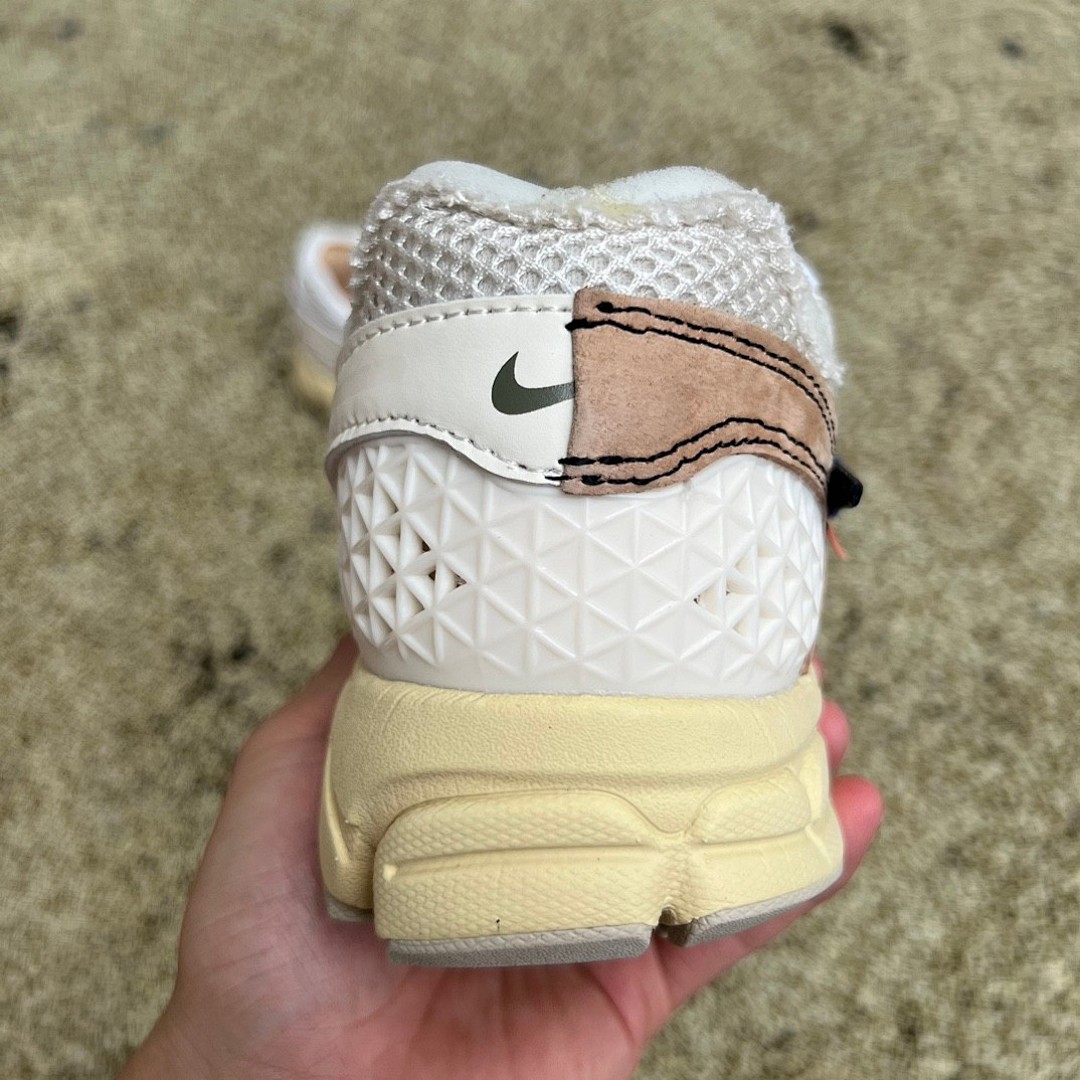 耐克王 Vomero 5米白 Nike Zoom Vomero 5 复古运动跑步鞋 FD0533-010