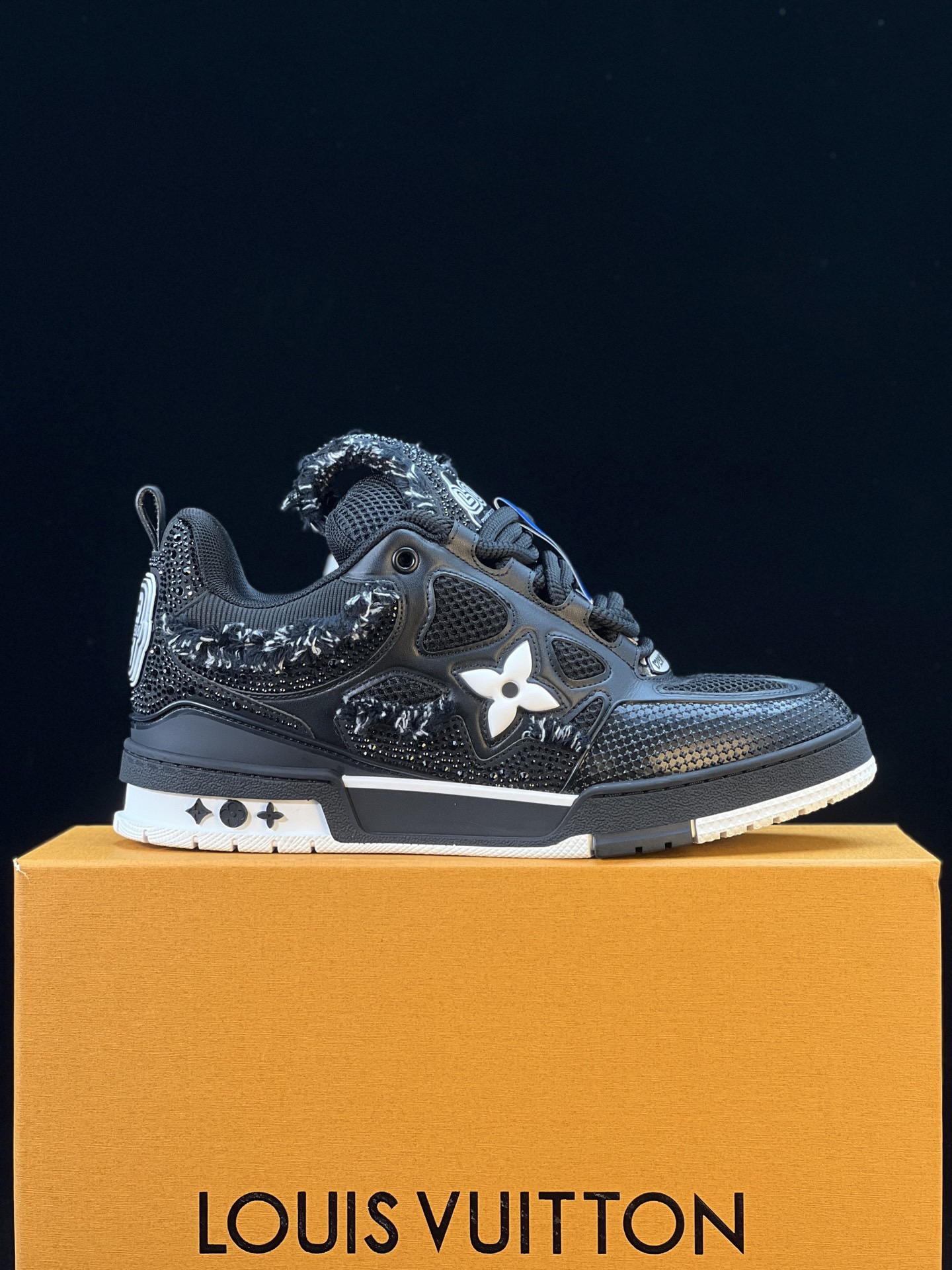 L X V Skate Sneaker detail 3