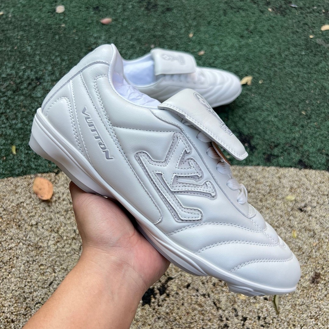 LOUIS VUITTON Footprint Soccer lv足球鞋 纯白 尺码：39-45 ，52