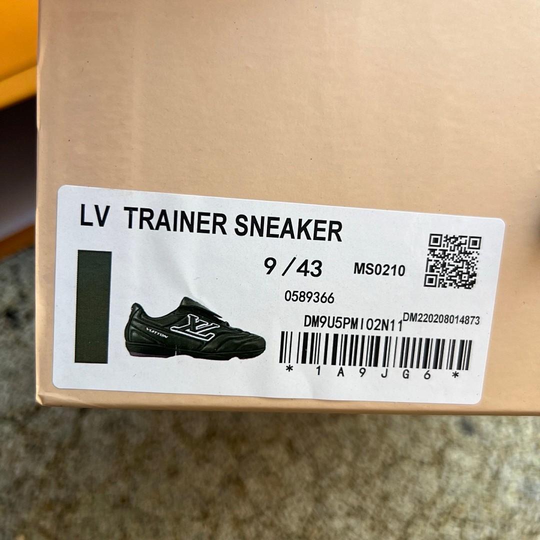 LOUIS VUITTON Footprint Soccer lv足球鞋墨绿 尺码：39-45   52