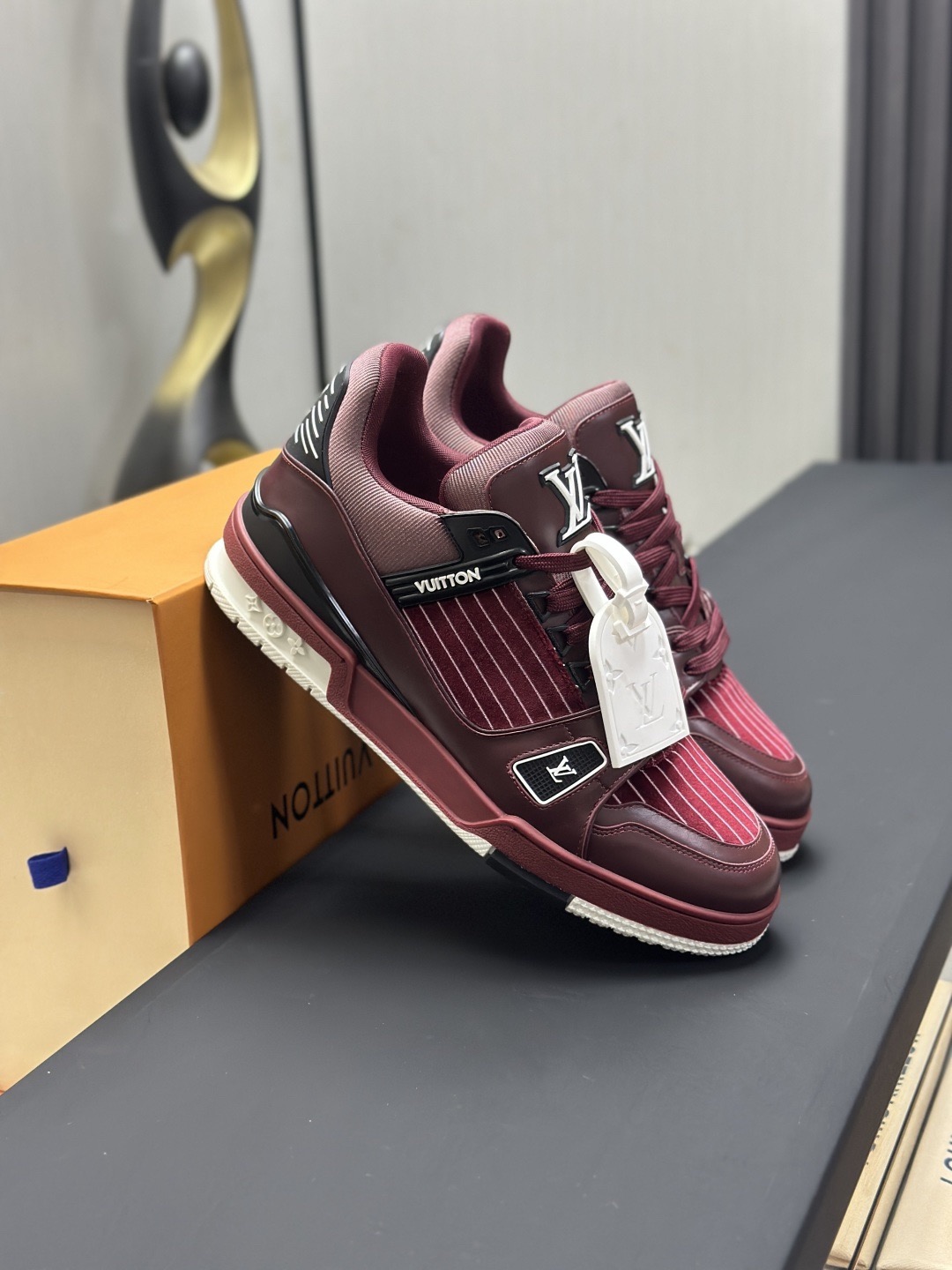 L X V TRAINER Sneakers detail 4