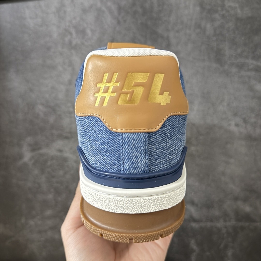 L X V Sneakers detail 8