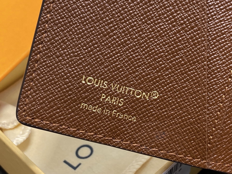 L X V Wallets(Multiple sizes) detail 16