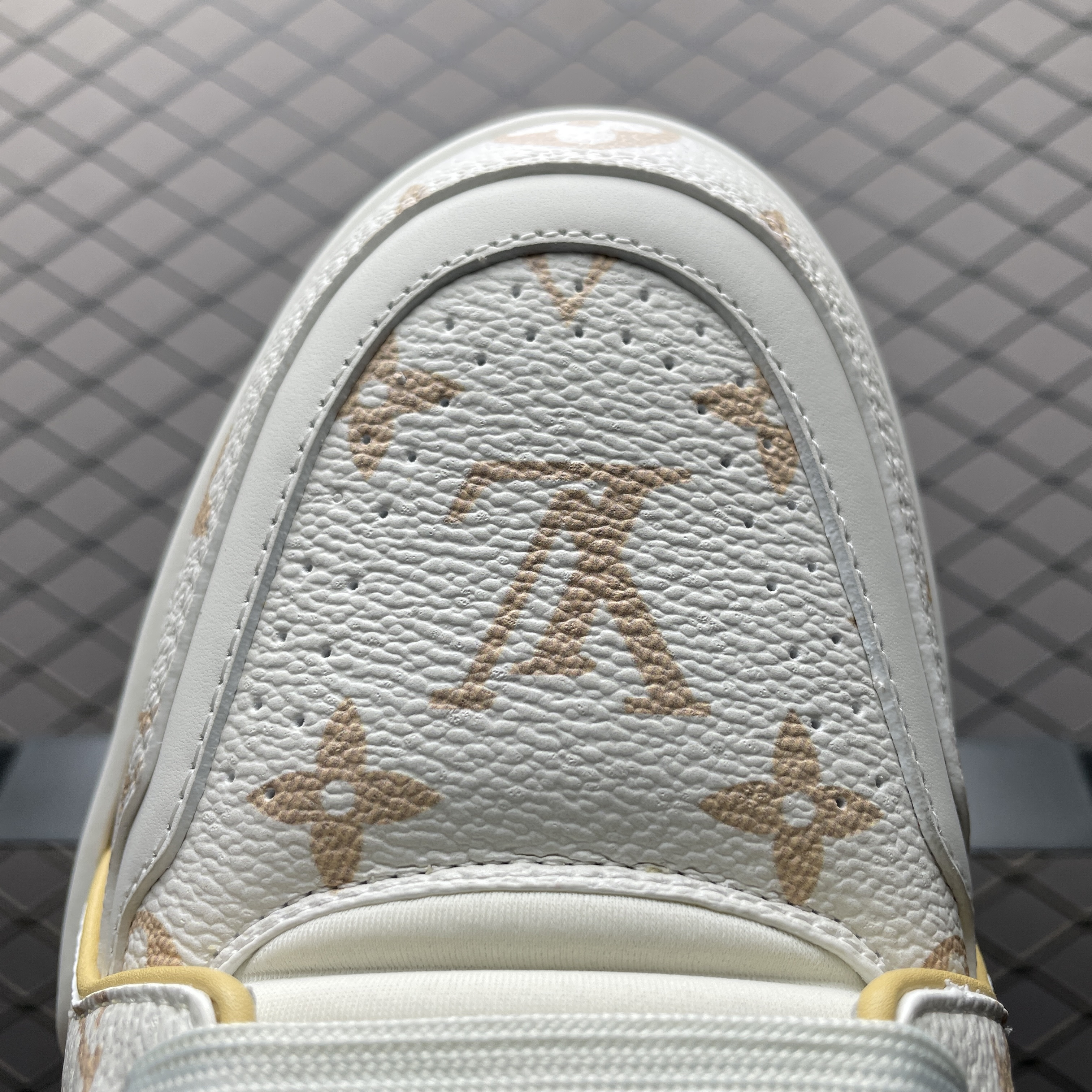 L X V TRAINER SNEAKERS detail 7