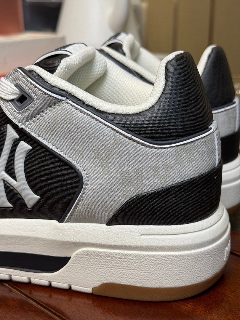 MLB白灰 黑灰  Chunky Liner Basic MID 中帮魔术贴 灰白 MLB Chunky Liner Basic MID 中帮魔术贴 灰白 增高