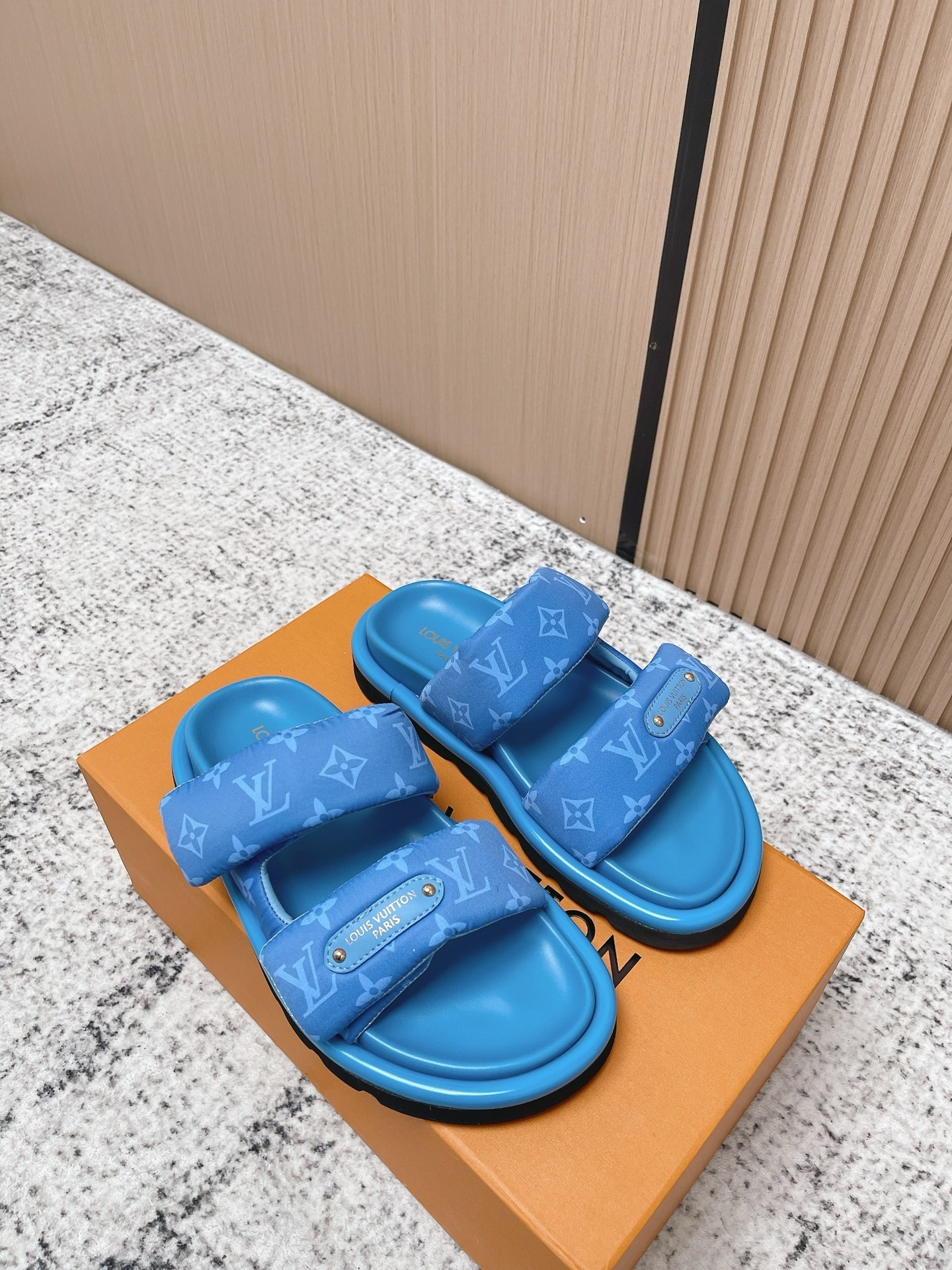 L X V SLIPPERS detail 6