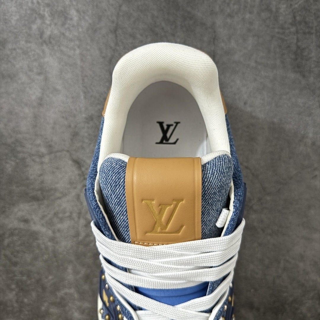 L X V Sneakers detail 4