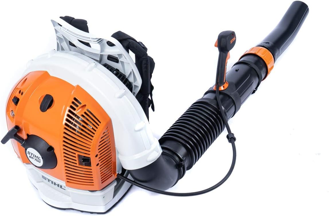 De professionele bladblazer BR 700 van het merk Stihl