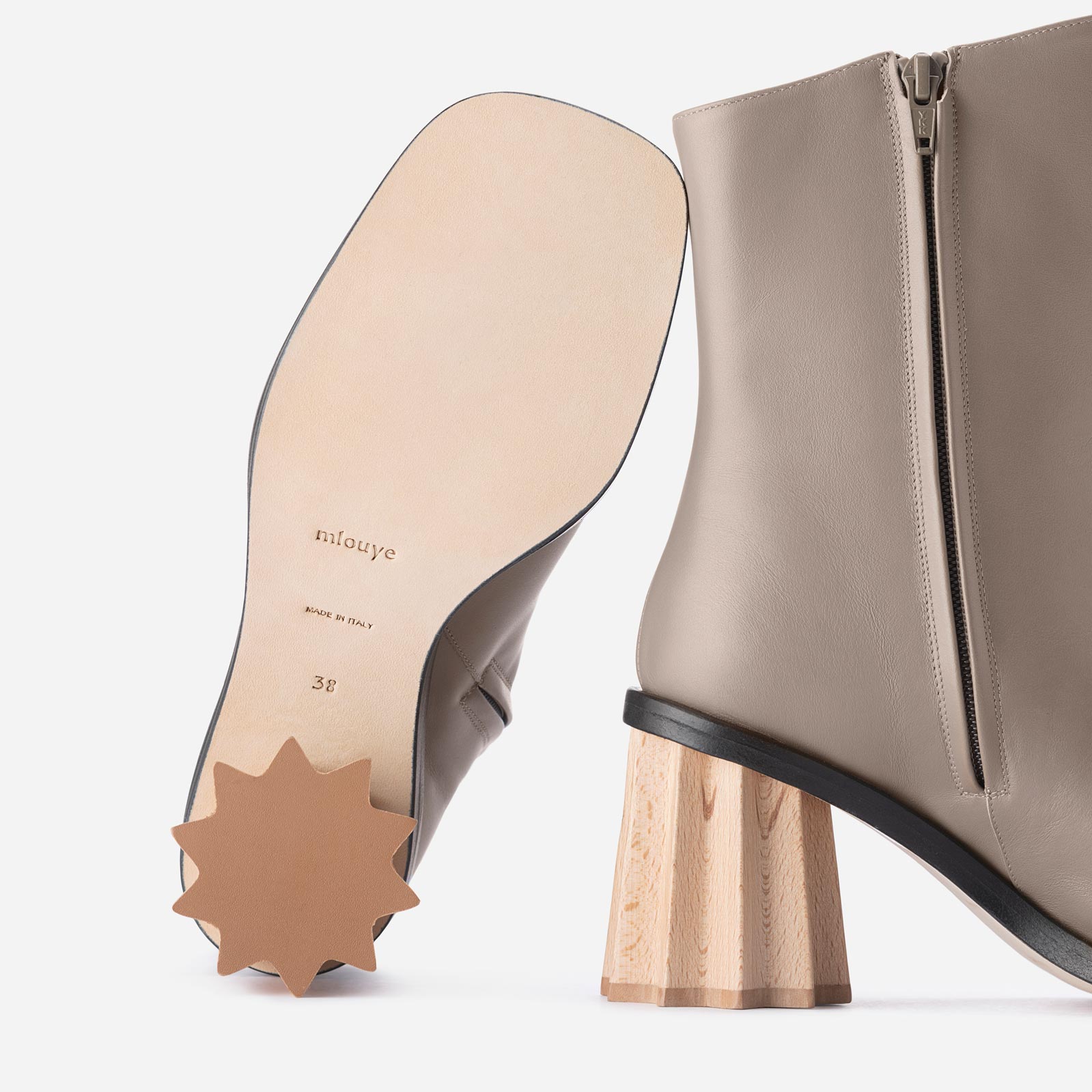 964 Pleated Heel Boot