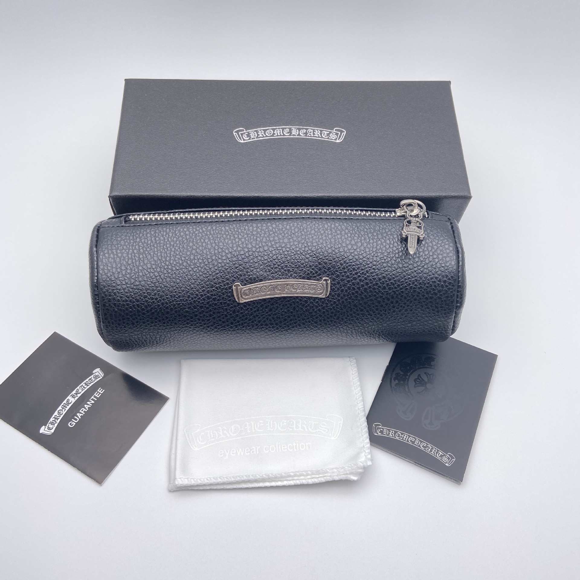 CH Glasses case clear clothes card box