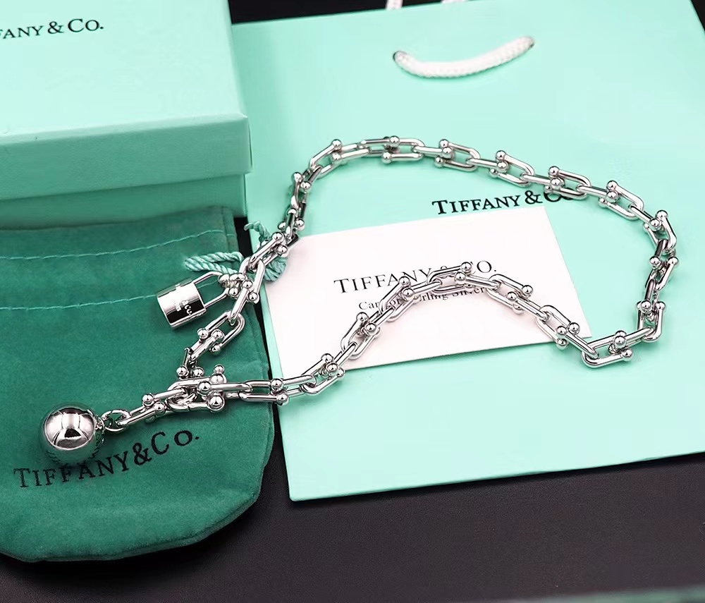 Tiffany & Co. Bracelets 001