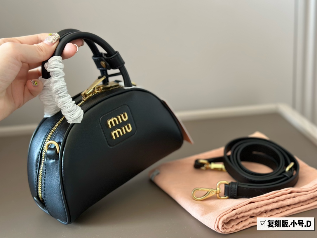 Miu Miu Handbag 009 LLS571 17cm