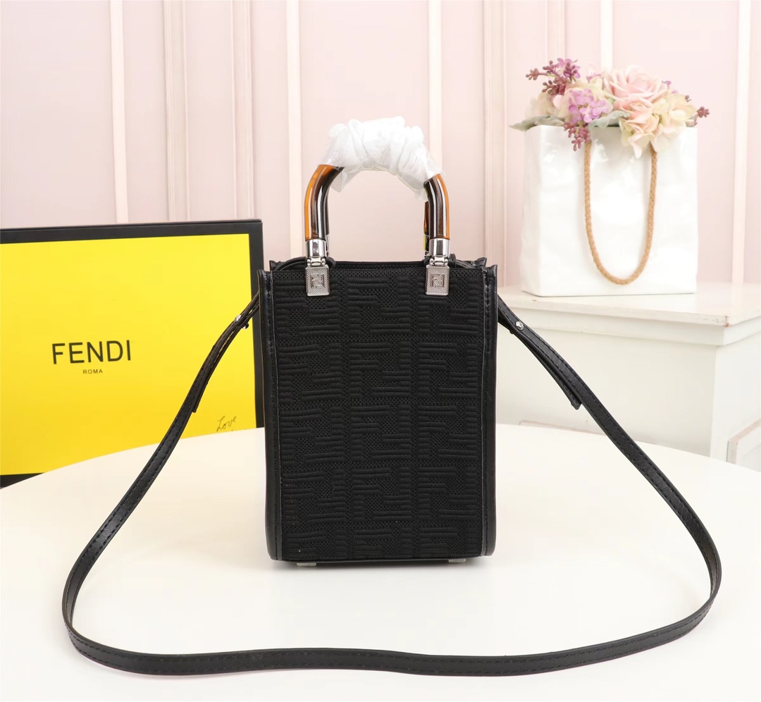 Fendi8628JQE551