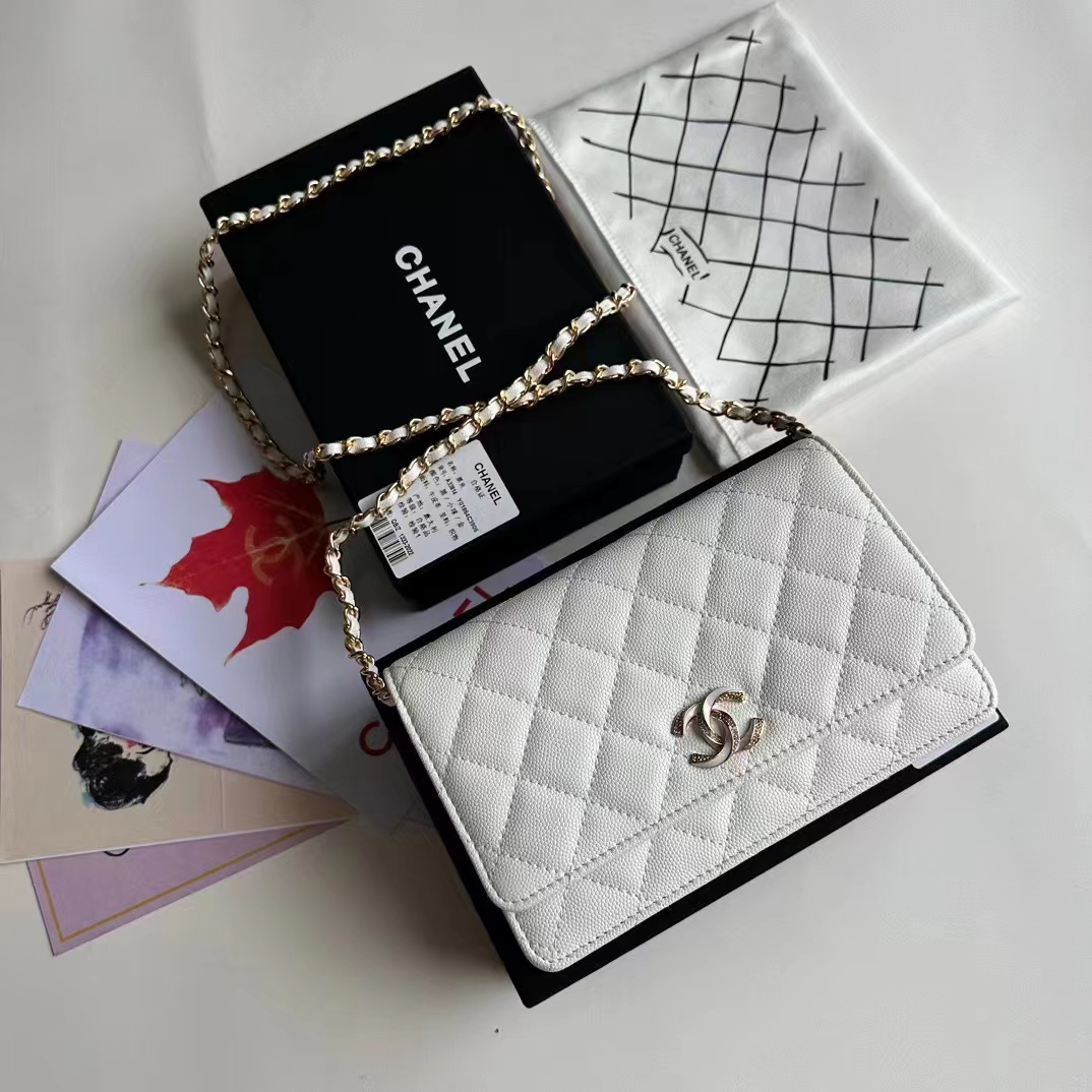 Chanel A33814 White LM531 19cm