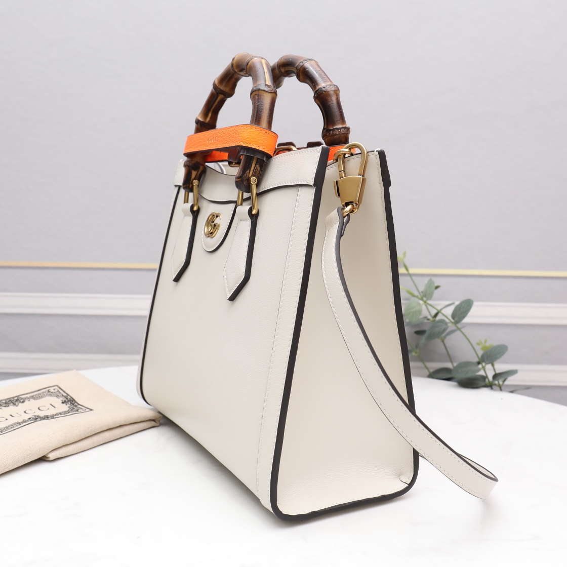 GUCCI 660195