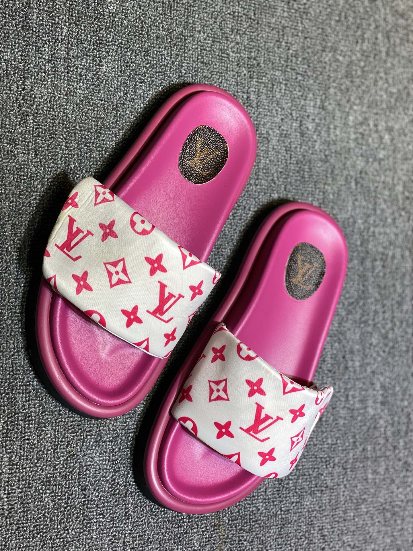 LV shoes 002 XM 561