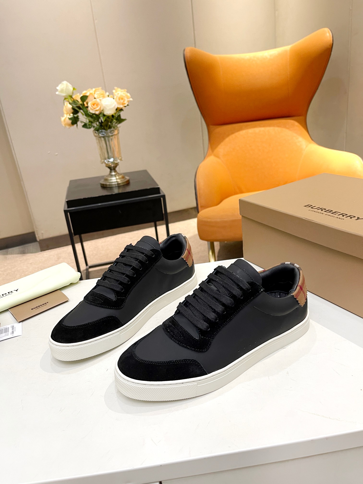 Burberry 002 Casual shoes XM062