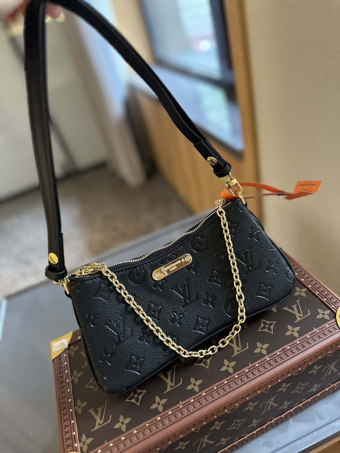 LV Liv pochette SSQ091 24cm