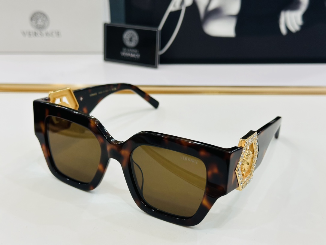 Versace Sunglasses VE6750 SM051
