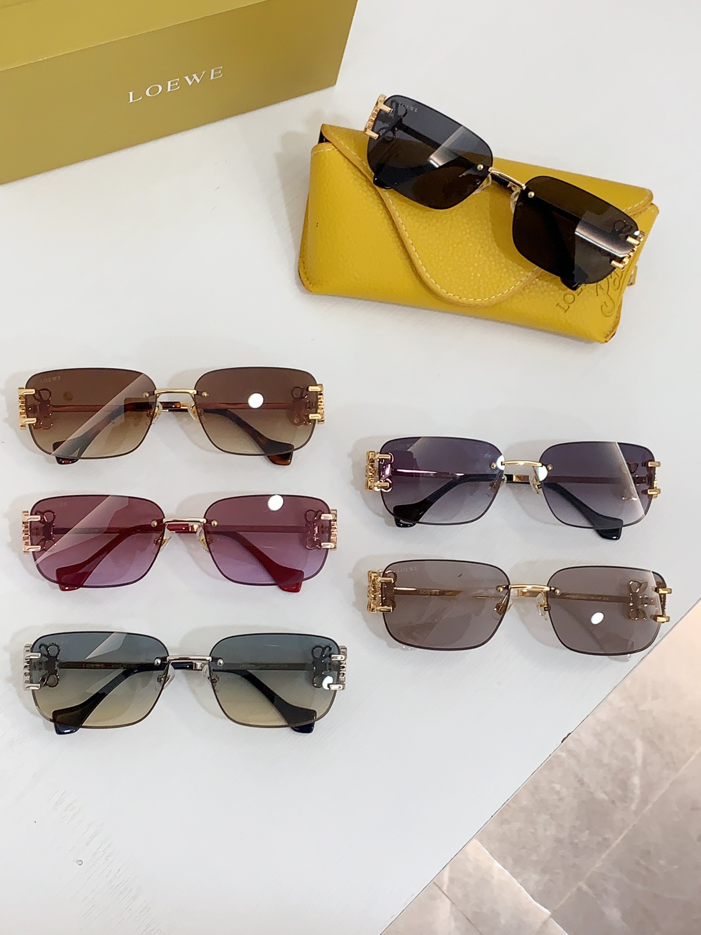 Loewe Sunglasses LW5106S SM051