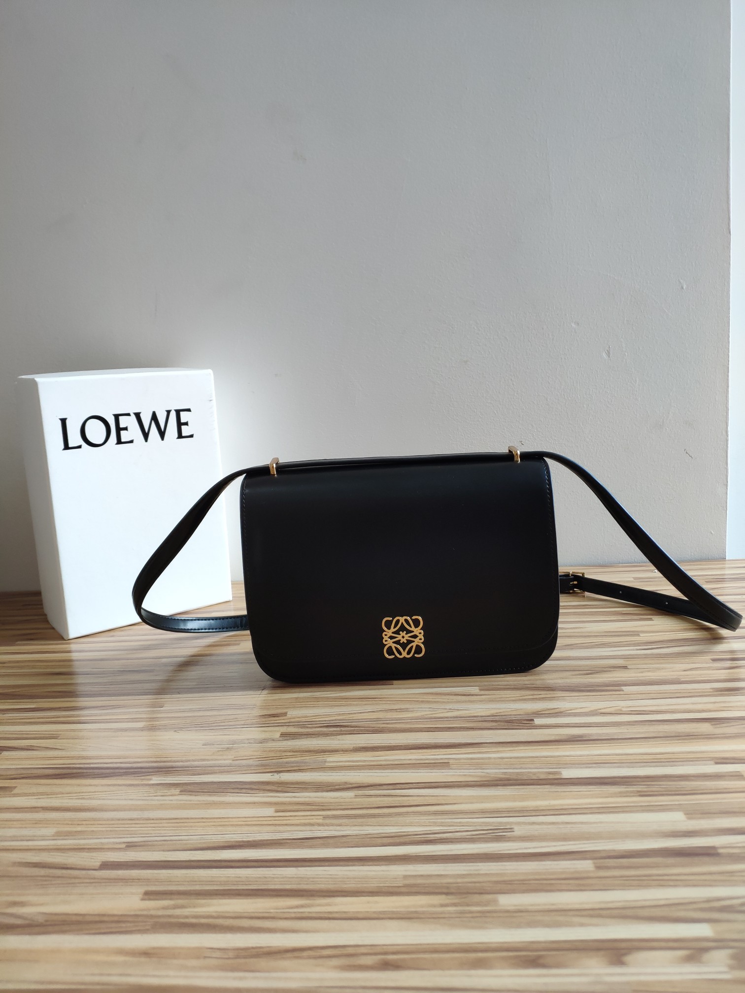 Loewe001 22PJ012 022