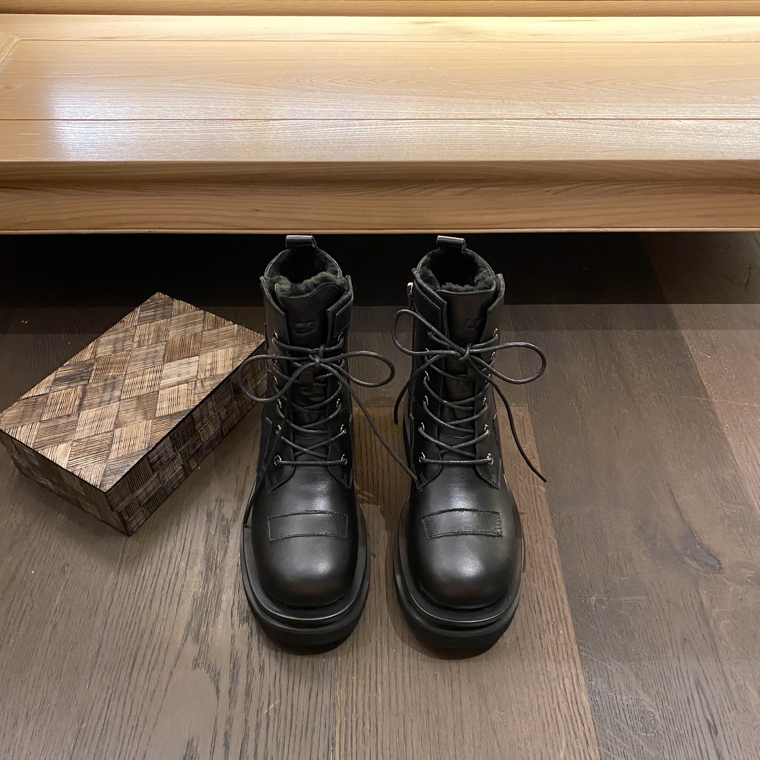 UGG 061 boots XM033