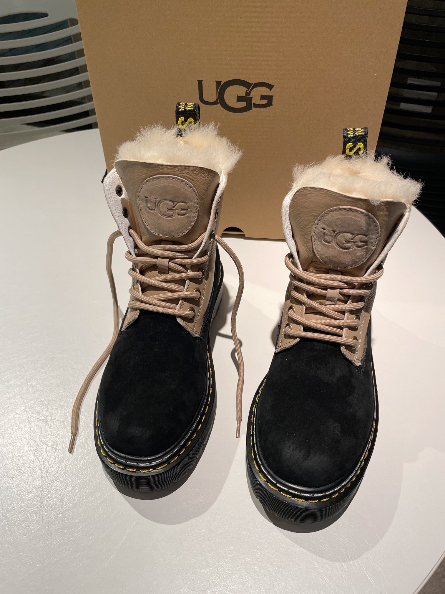 UGG shoes 025 XM092