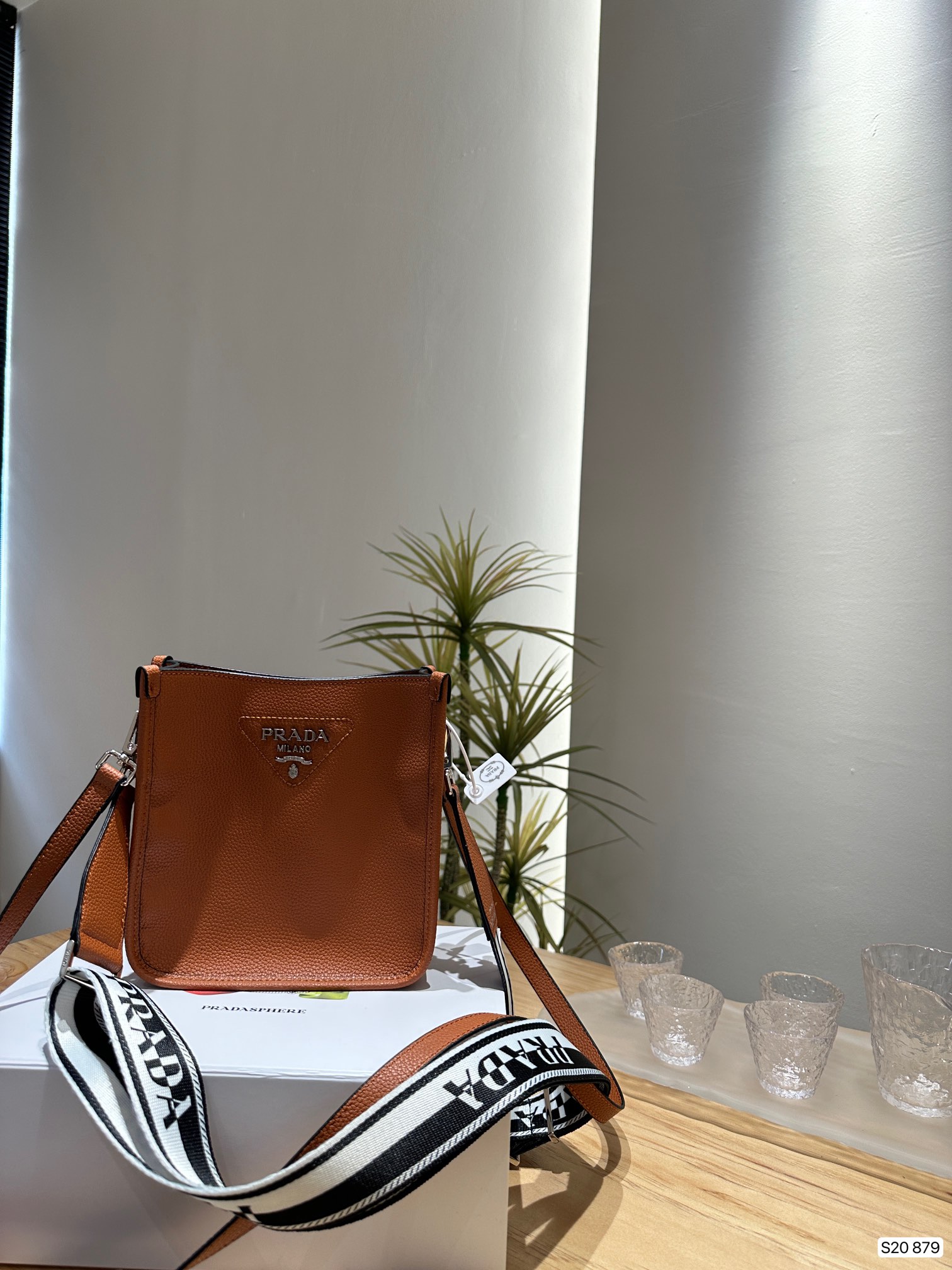 Prada001SSQ581 18.5cm
