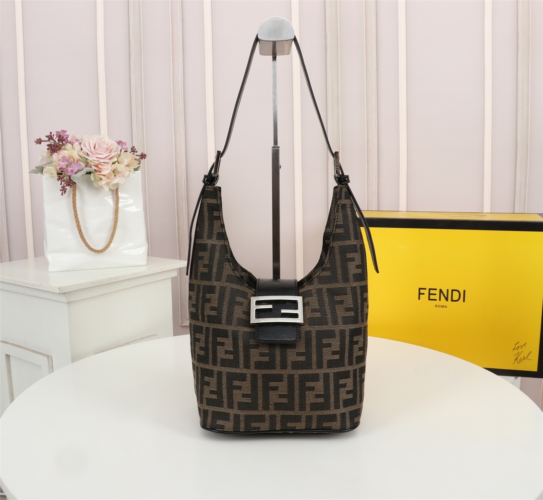 Fendi165JQE061