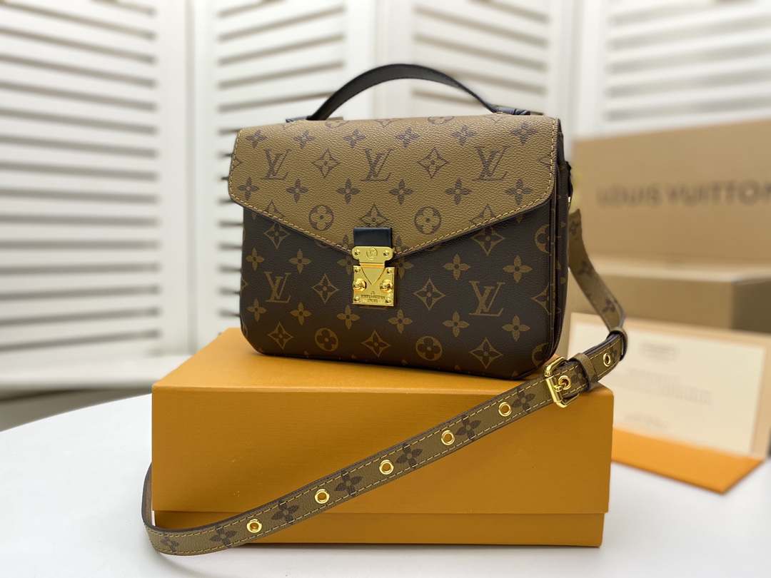 Louis Vuitton POCHETTE MÉTIS