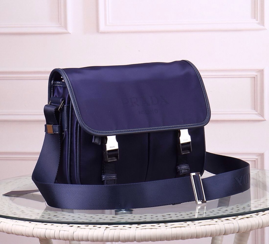 Prada mens messenger bag 0769