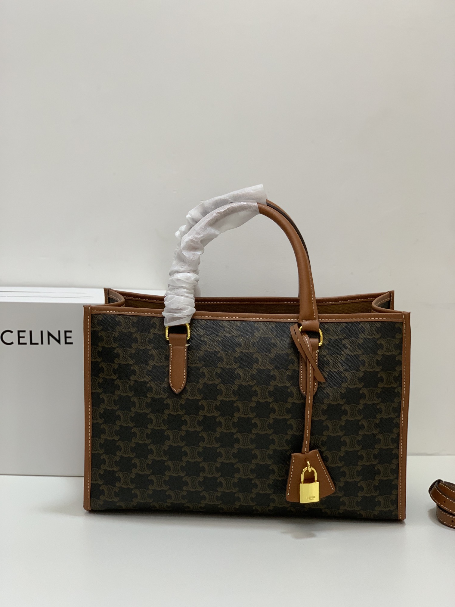 Celine1162XX022