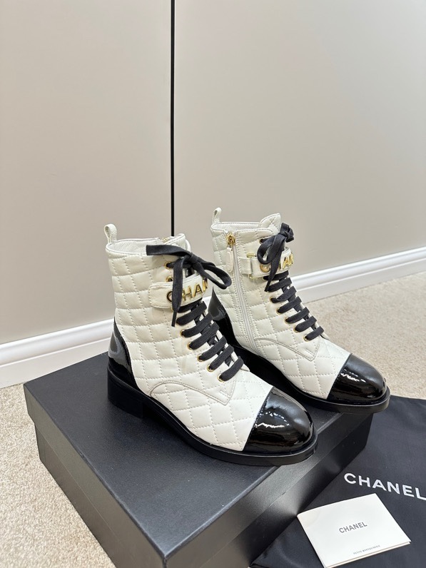 Chanel 006 boots XM093