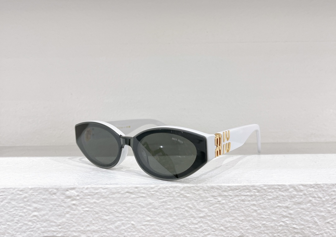 Miu Miu Sunglasses MU 91AV SM041