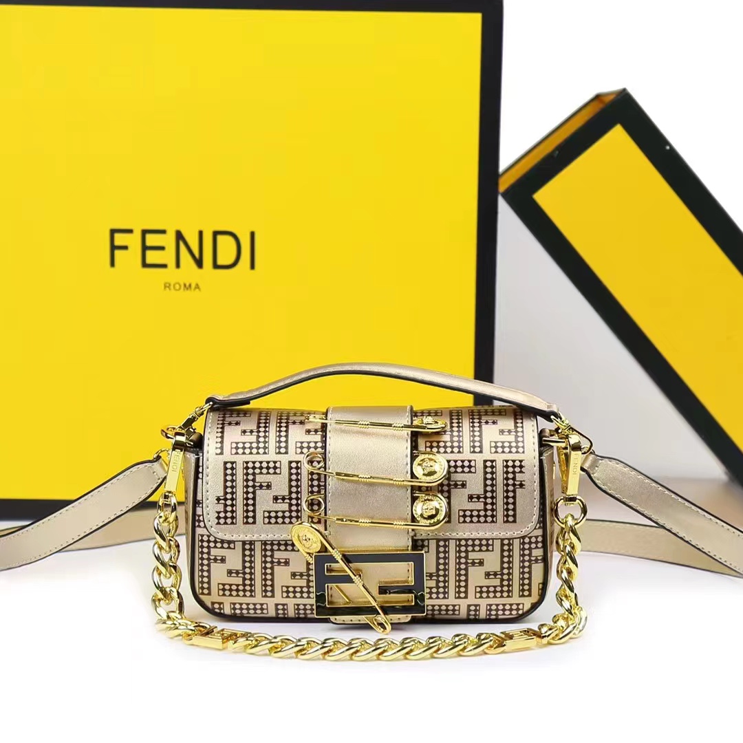 Fendi002JQE091