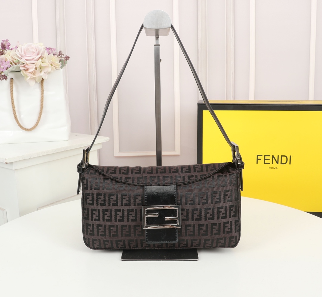Fendi169JQE041