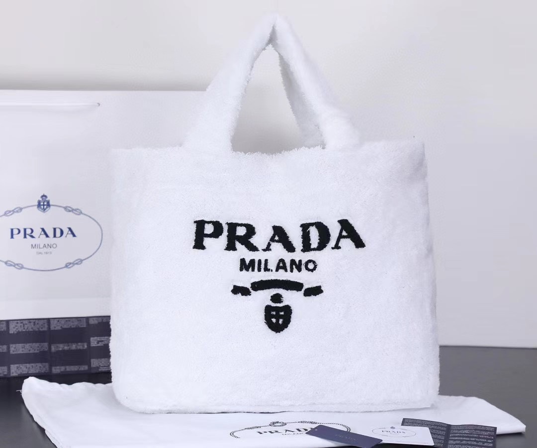 Prada001MQ051