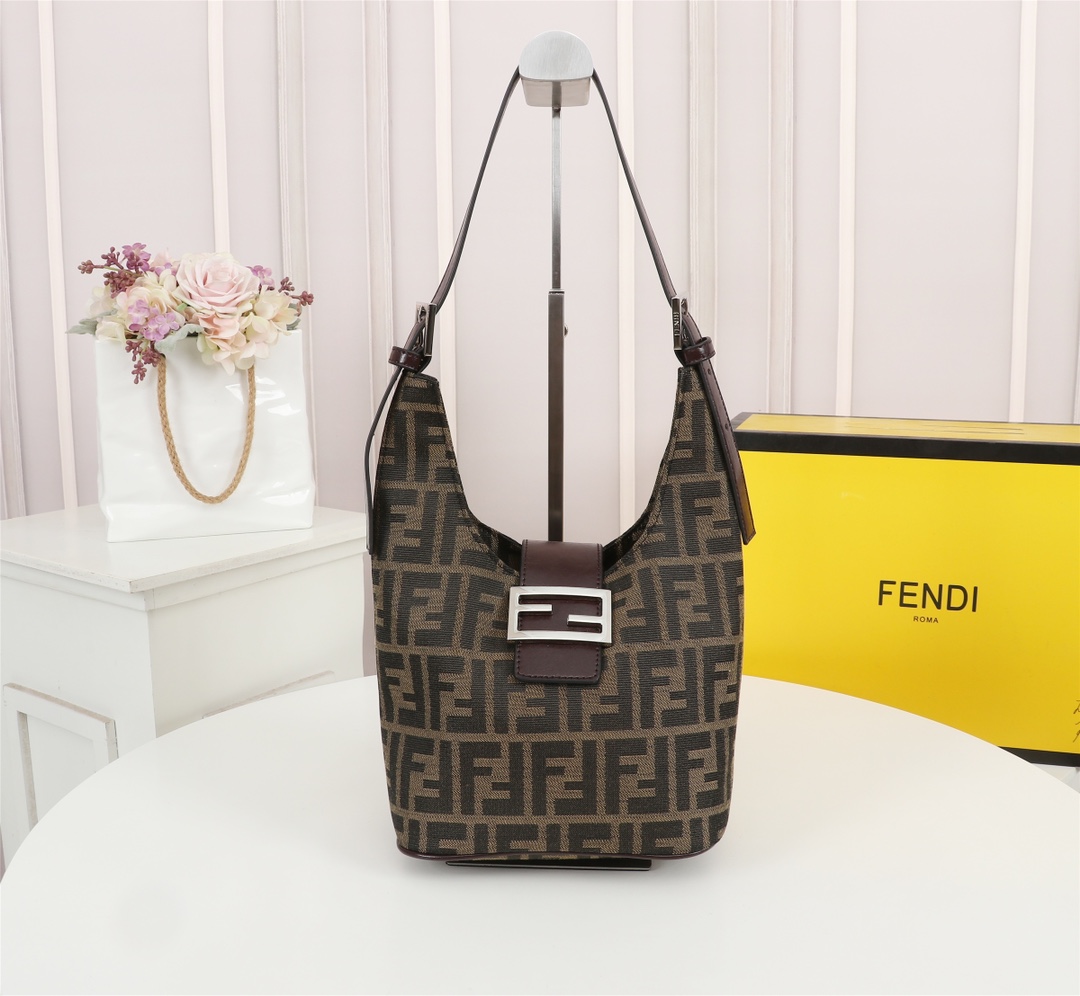 Fendi165JQE061