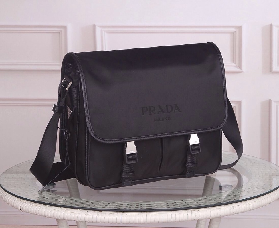 Prada messenger bag 0768