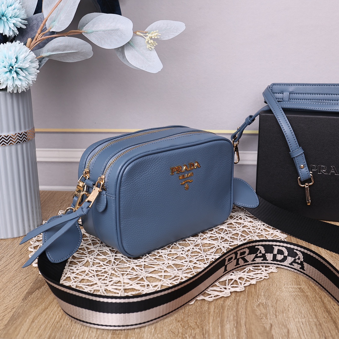 Prada0838 22PJ061
