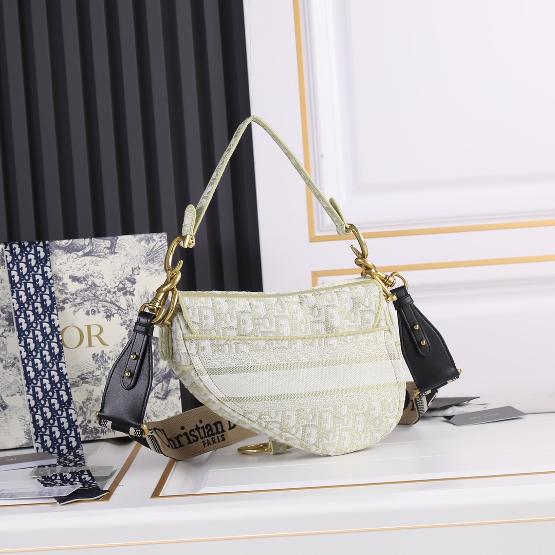 Dior5501XB032