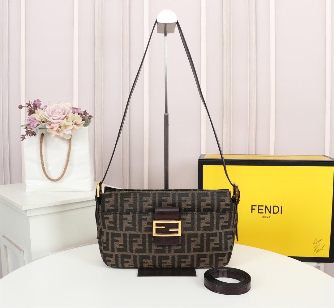Fendi005JQE051