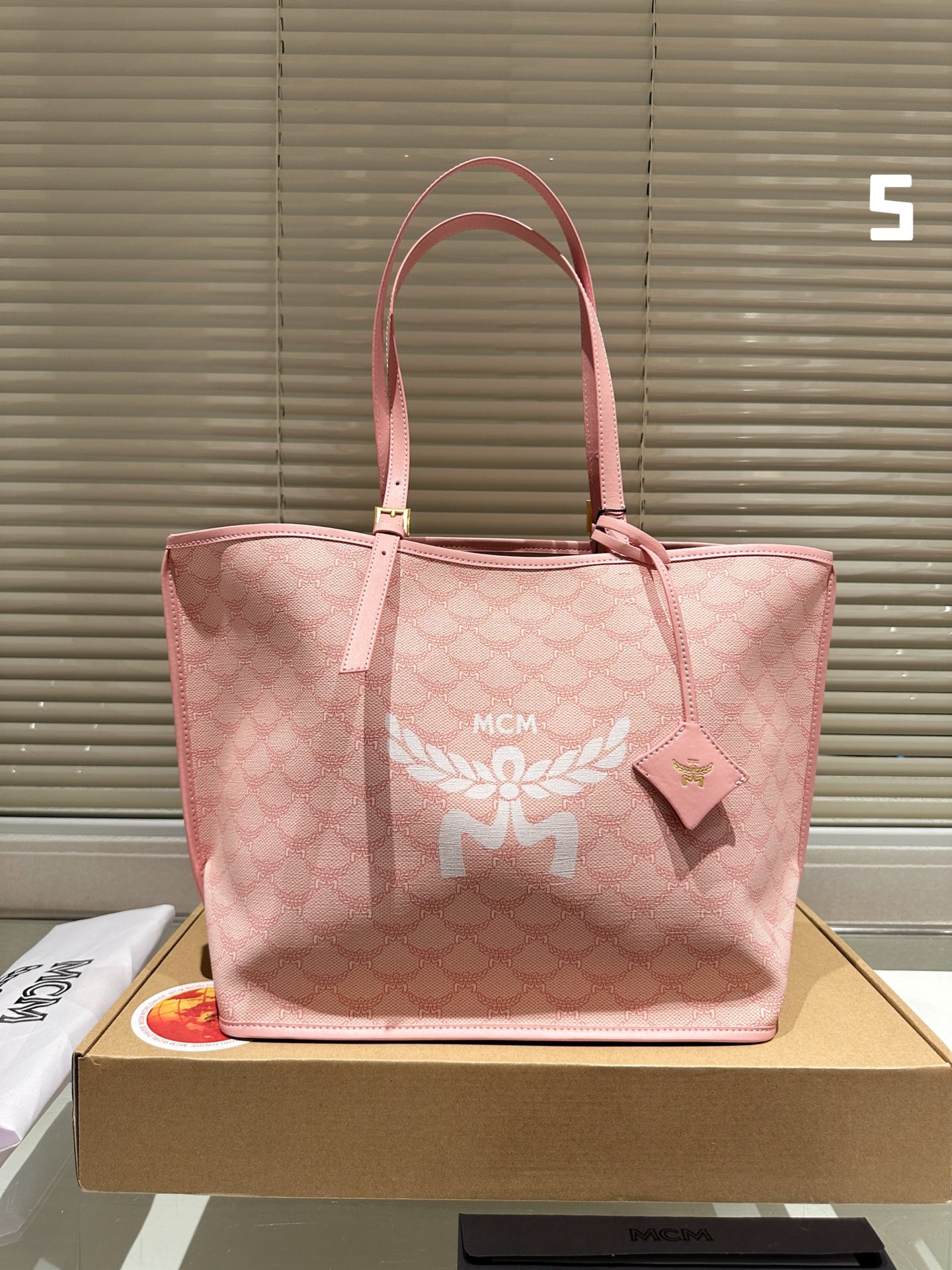 MCM Himmel Tote 032 LLS571 35cm