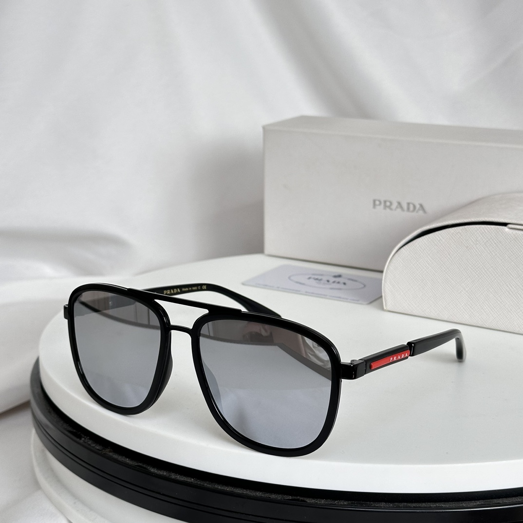 Prada Sunglasses SPR50YS SM061